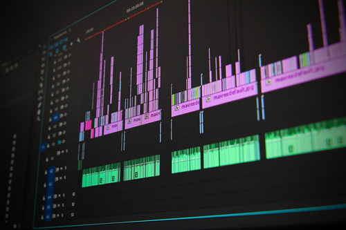 ecran de montage video pour couper des scènes